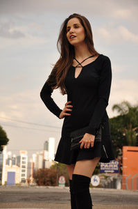 VESTIDO TIRAS PESCOÇO M  PEPLUM PRETO LEZ A LEZ LL719